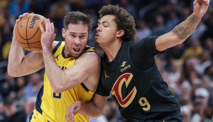 13连败破纪录！卡莱尔距千胜仍一步之遥 2换1交易的含金量还在提升|步行者|祖巴茨|印第安纳步行者队|俄克拉荷马雷霆队|洛杉矶快船队_新浪体育_新浪新闻